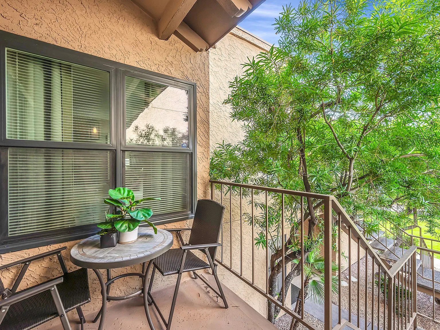 2 bed, 1053 sqft, $2,500 — Photo 4