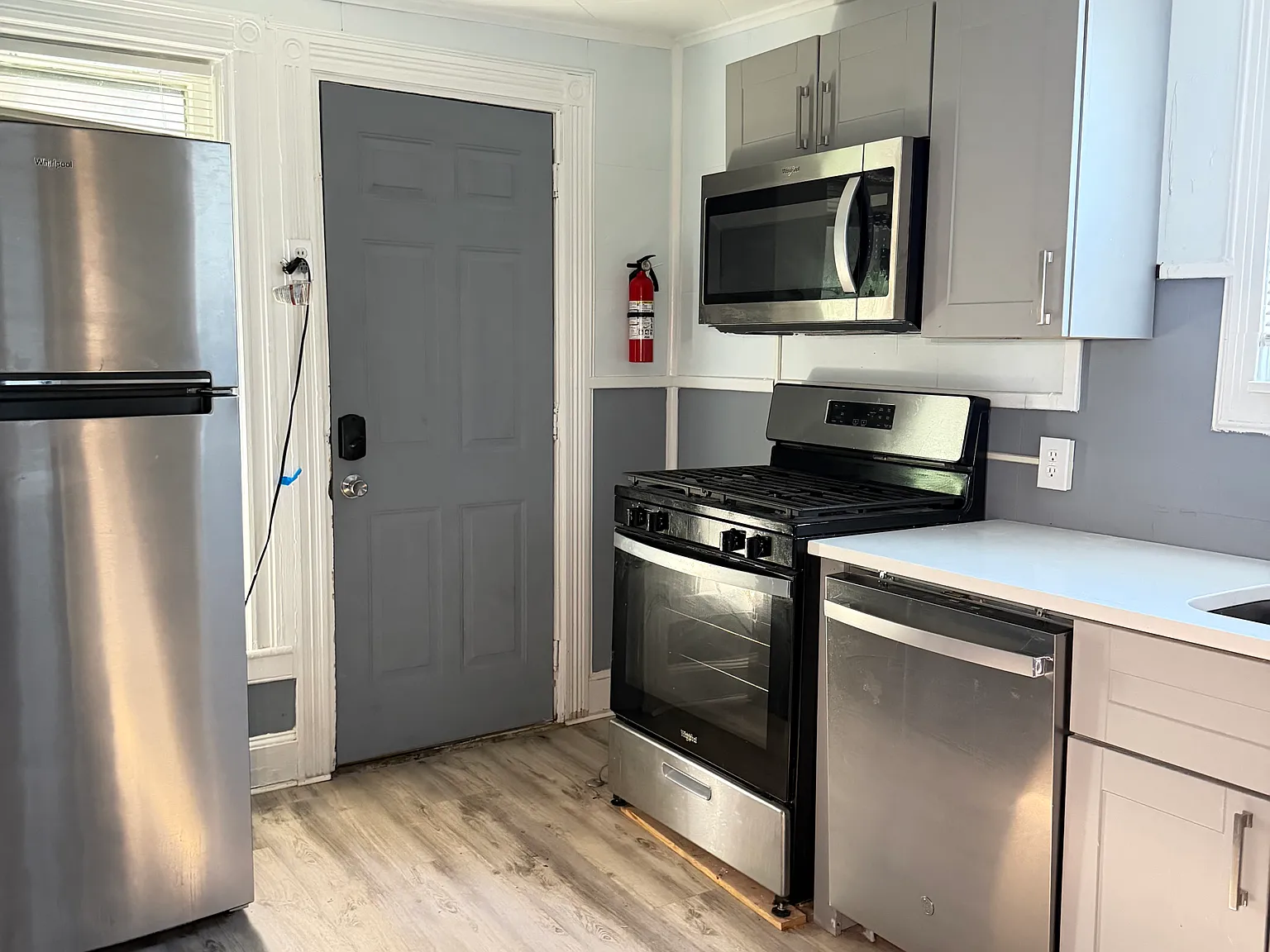 3 bed, 1200 sqft, $1,800 — Photo 3