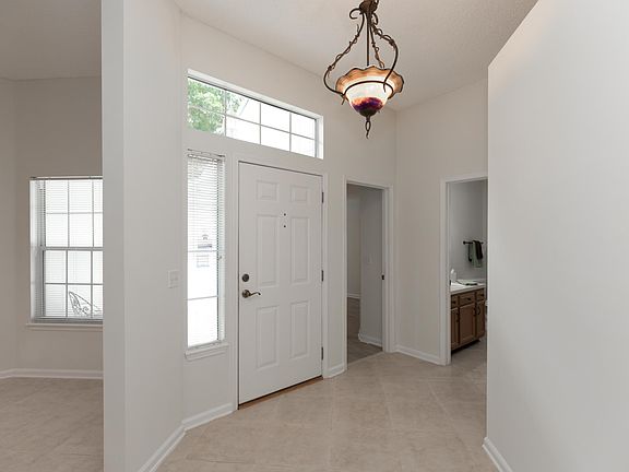 3rd image of 1137 Summerchase Dr