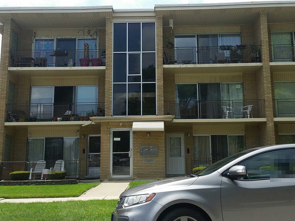 1st image of 10330 S Komensky Ave APT 3