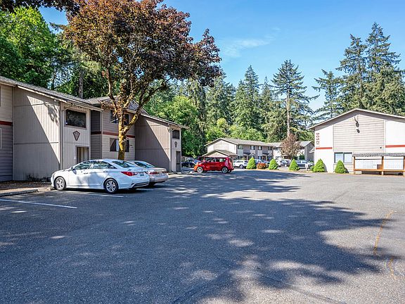4th image of 12505-12511 98th Avenue Ct SW