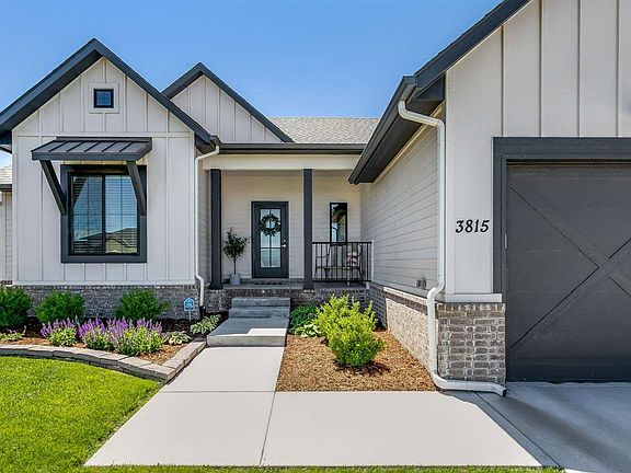 3rd image of 3815 N Estancia Ct
