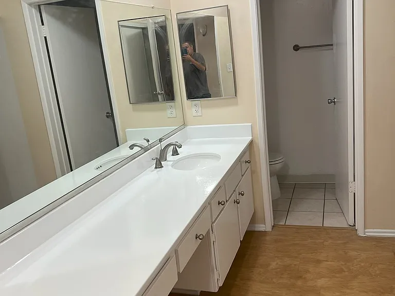MARGATE VILLA APARTMENTS — Photo 19