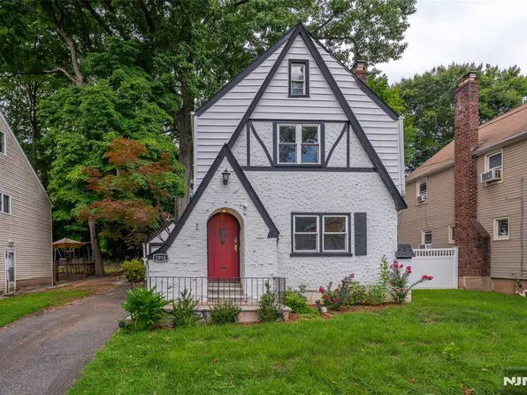 1016 Grace Terrace, Teaneck, NJ 07666