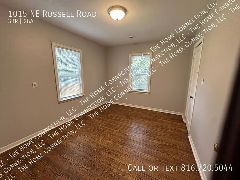 1015 NE Russell Rd — Photo 7