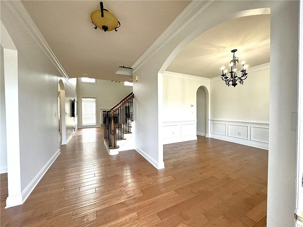 5 bed, 4.0 bath, 3388 sqft, $3,600 — Photo 4