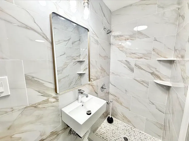 588 Avenue A #3 — Photo 13