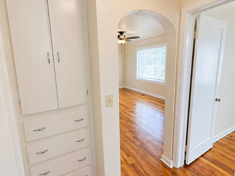 236 Shoshone Ave — Photo 8