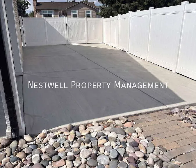 1236 E Cedar Ridge Rd — Photo 29