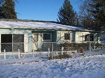 915 Ottawa Ave photo 1