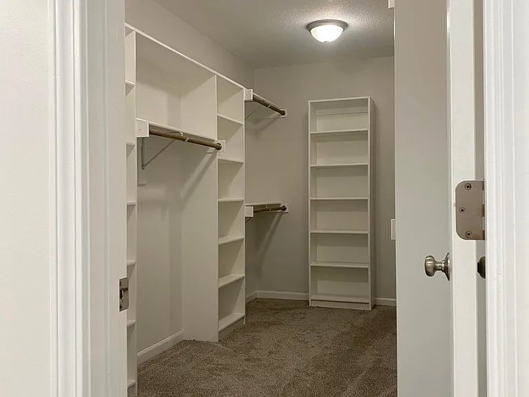 5101 NW 57th Pl — Photo 42