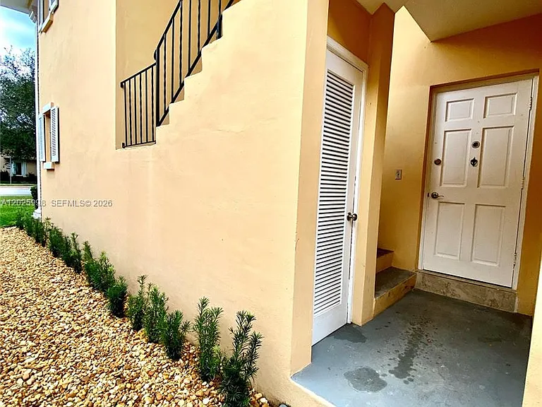 3926 Segovia St #3926 — Photo 27