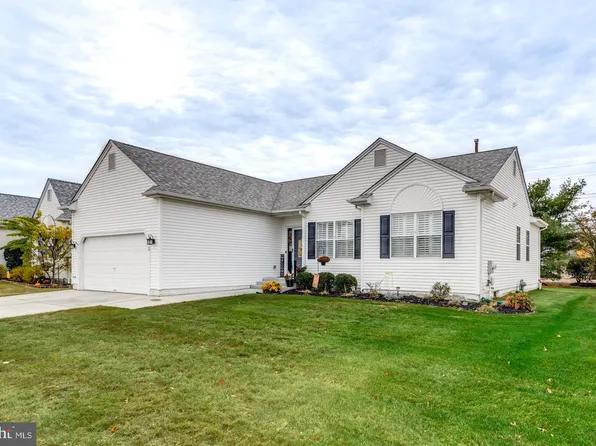 3 Marsha Dr, Delran, NJ 08075