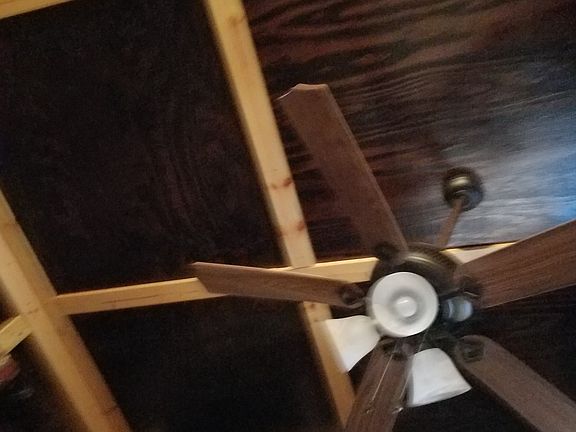 3rd image of 15601 Patriot Dr