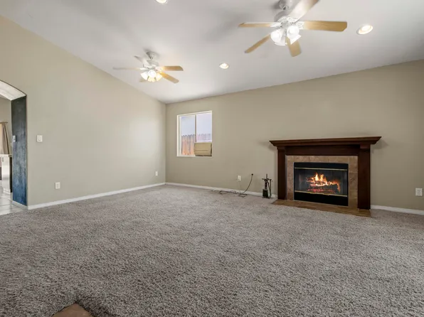 8368 Charles Pl, California City, CA 93505