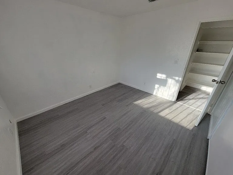 2771 Mountain Vista St #B — Photo 8