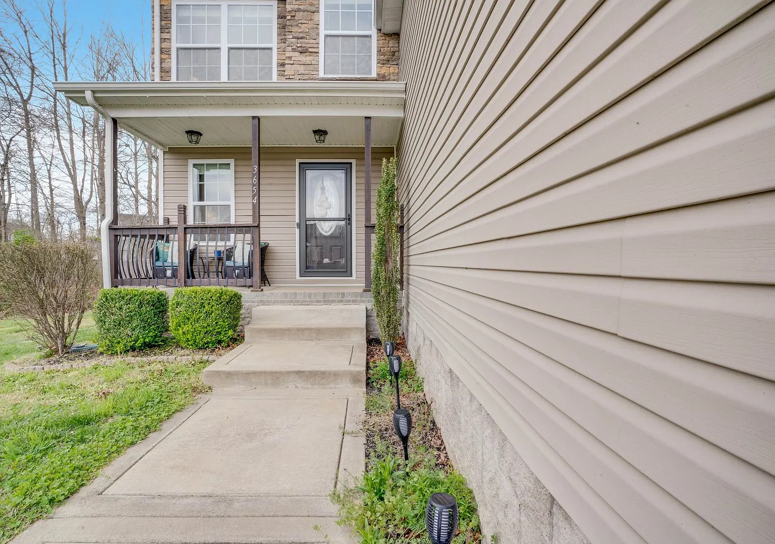Beautiful 3 Bedroom 3 1/2 Bath Home For Rent! — Photo 2