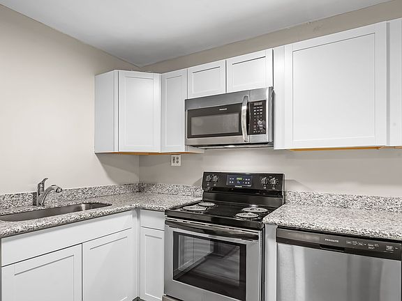 2nd image of 100 Calhoun Avenue Dl #111