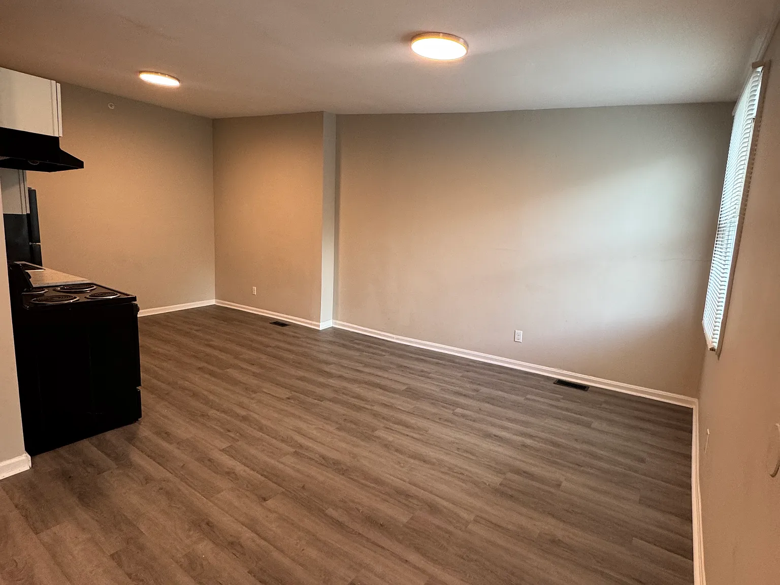 1 bed, 800 sqft, $875 — Photo 3
