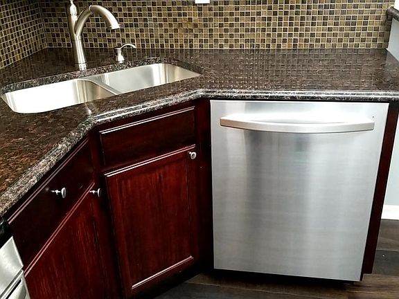 4th image of 5531 W Barry Ave #1E