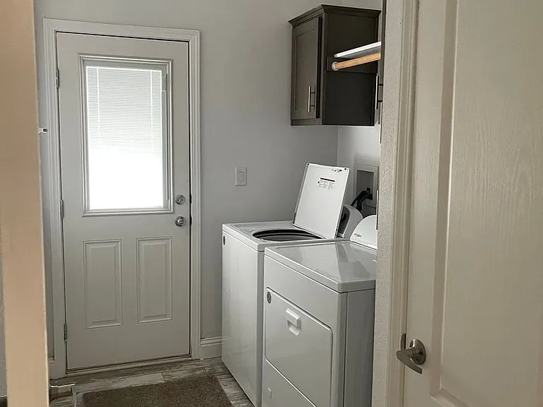 13676 Andover Dr — Photo 10
