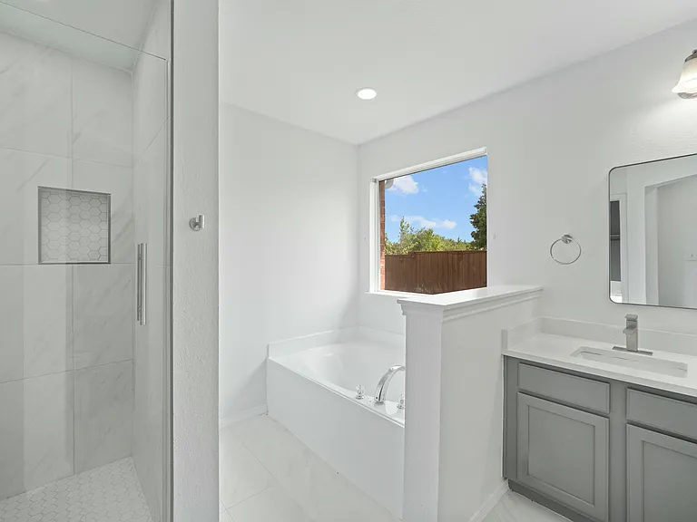 2130 Harvester Dr — Photo 3