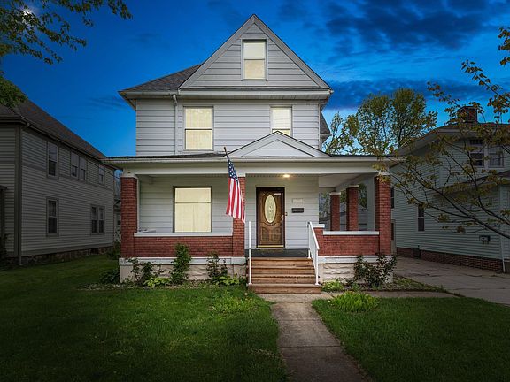 2nd image of 538 W 3rd St