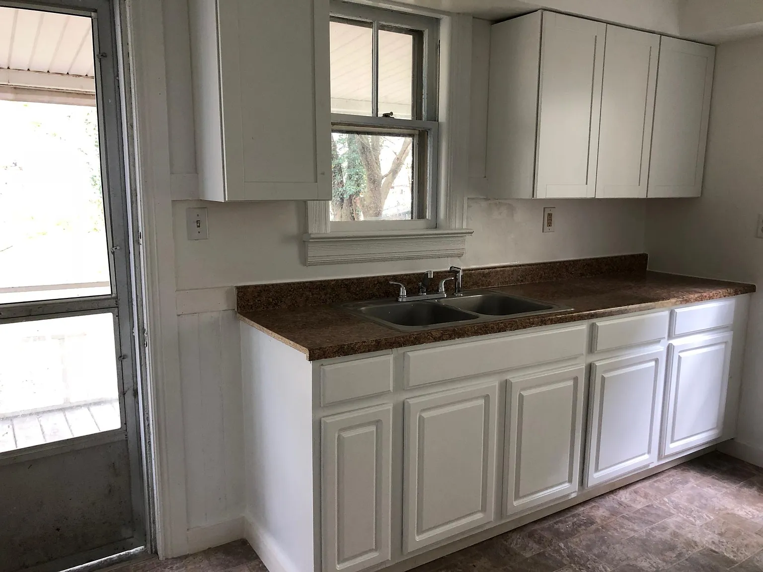 3 bed, 1.5 bath, $975 — Photo 3