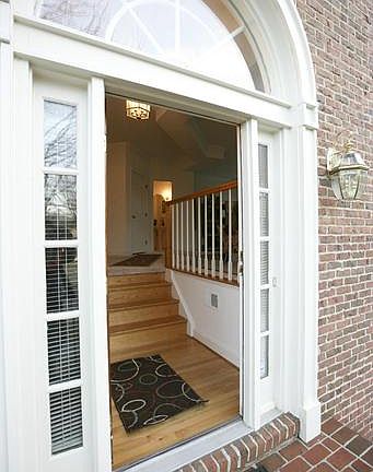 3rd image of 3901 Barcroft Mews Ct