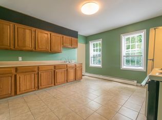 14 Vosler Dr, Moosup, CT 06354