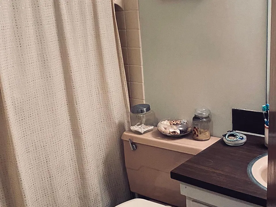 Bathroom, full bath