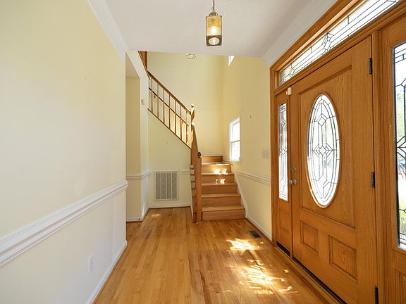 4th image of 111 Wenonah Way
