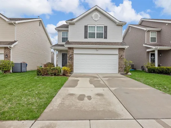 3345 Charlestowne Crossing Dr, Saint Charles, MO 63301
