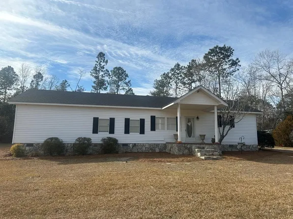 392 Jacobs Cir, Douglas, GA 31535