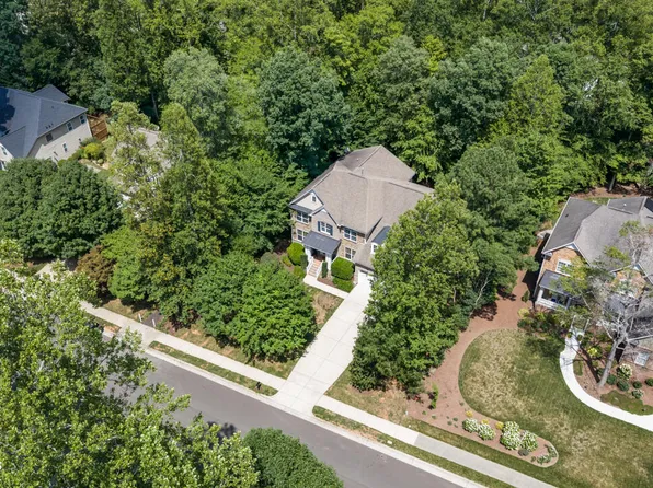 605 N Scotswood Blvd, Hillsborough, NC 27278
