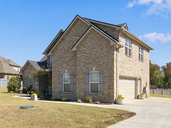 4th image of 1150 Springcreek Dr