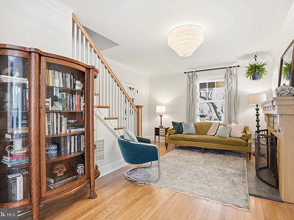 3rd image of 4011 Oglethorpe St