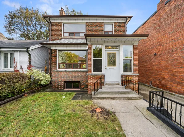 495 Saint Johns Rd, Toronto, ON M6S 2L6