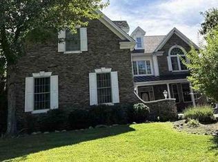 55 Overlook Rdg, Oakland, NJ 07436