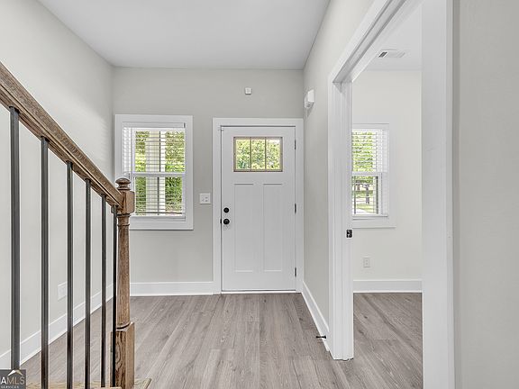 3rd image of 717 Scales St