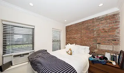 Rented by Ariel Real Estate Inc