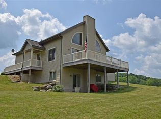S1186 Glade Ct, La Valle, WI 53941