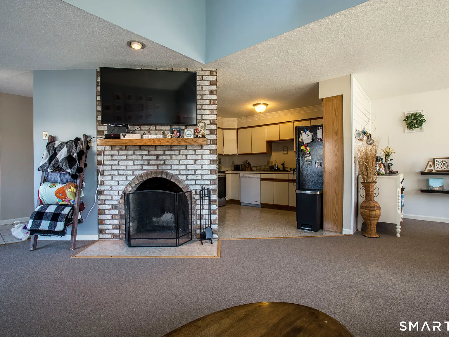 2 bed, 1.5 bath, 1596 sqft, $2,250 — Photo 4