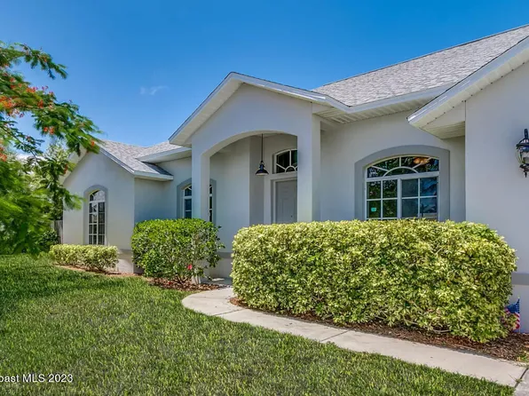 424 Lighthouse Landing St, Satellite Beach, FL 32937