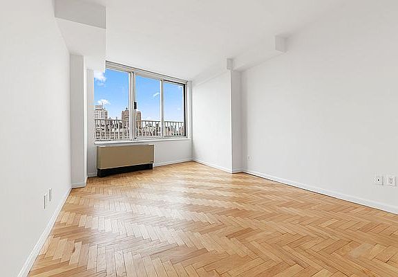 5th image of 201 W 72nd St APT 17H