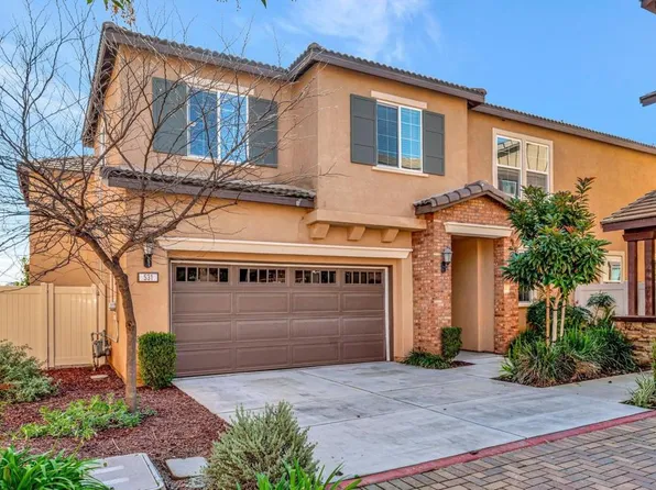 531 Moonlight Dr, San Marcos, CA 92069