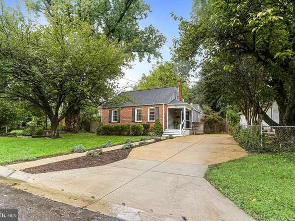 703 Wade Ave, Rockville, MD 20851