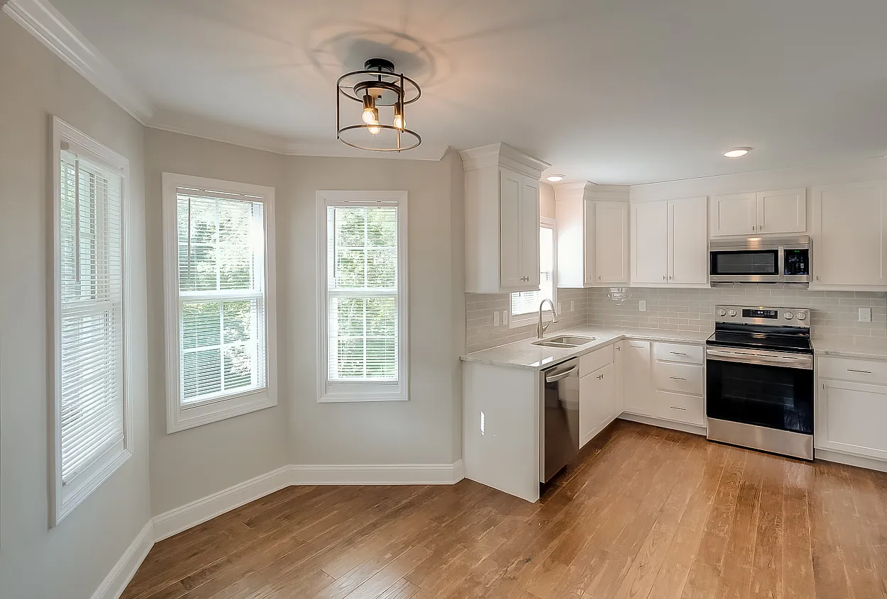 4 bed, 3.5 bath, 3000 sqft, $3,195 — Photo 3