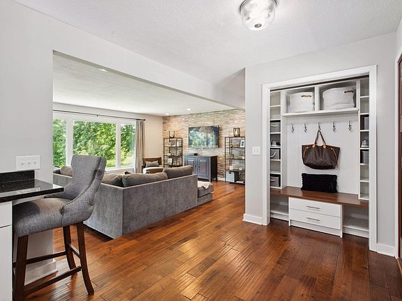 3rd image of 5825 Jonquil Ln N