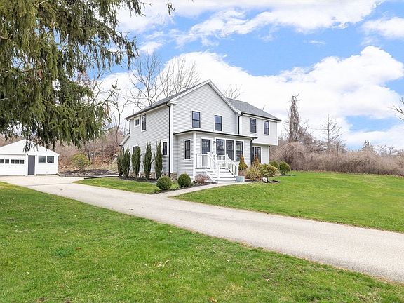 3rd image of 36 Fisher Rd